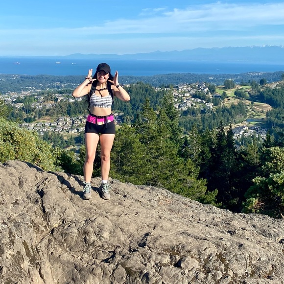 Size 2 Black Lululemon Fast Track Running Shorts with Raspberry Glo Waist - Picture 7 of 16